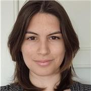 Profesora con conocimientos de Patronaje, Confección y Alta Costura